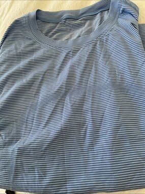 Lululemon swiftly relaxed blue stripes tee s 6